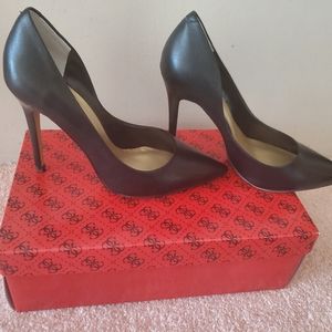 EUC Black Guess D'orsay pumps